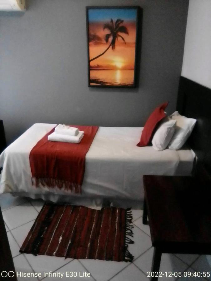 Rustenburg Guesthouse المظهر الخارجي الصورة